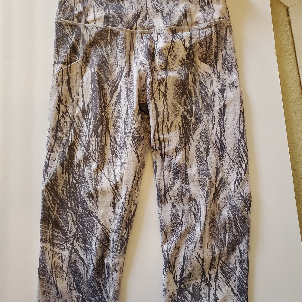 P'tula sz medium leggings with pockets